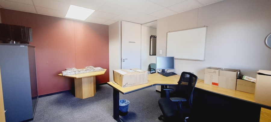 To Let commercial Property for Rent in Rosenpark Western Cape